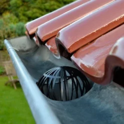 Dakgoot Bladvangers Tegen Verstopte Afvoerpijpen - Set Van 2 Stuks -Aanbiedingen Tuin Wens Winkel dakgootbeschermers 1484066306 3 600
