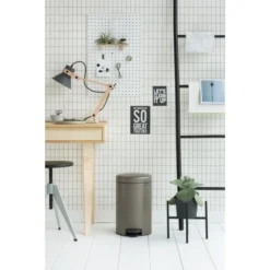 Pedaalemmer NewIcon BRABANTIA - 12 Liter Platinum -Aanbiedingen Tuin Wens Winkel pedaalemmer newicon 12 l platinum 1608020856 3 600